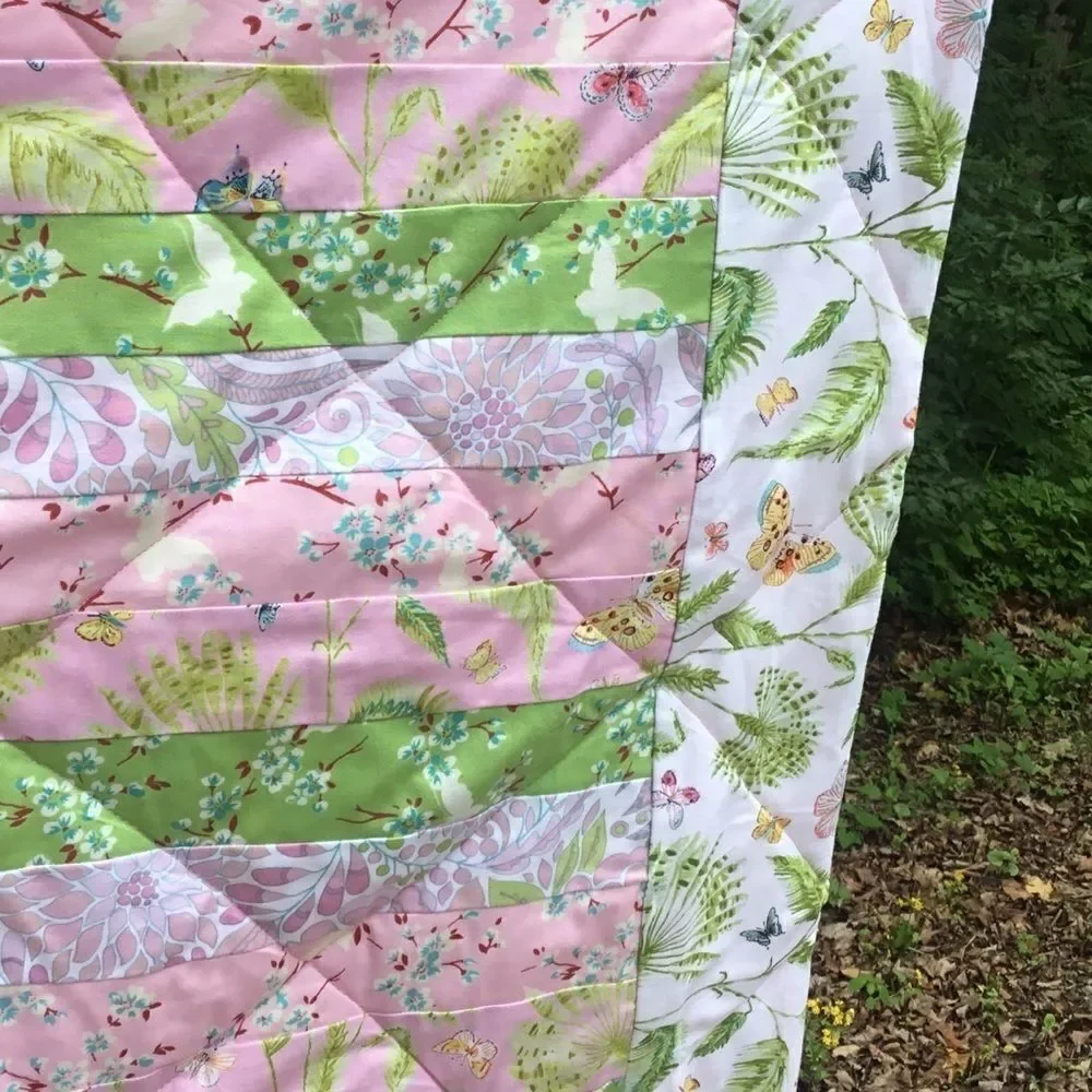NWT Botanical Beauty Hand Crafted Quilt